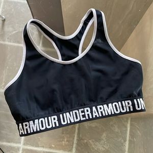 Under Armour, S, pull on, Size and fabric care tags are missing, comfort +.